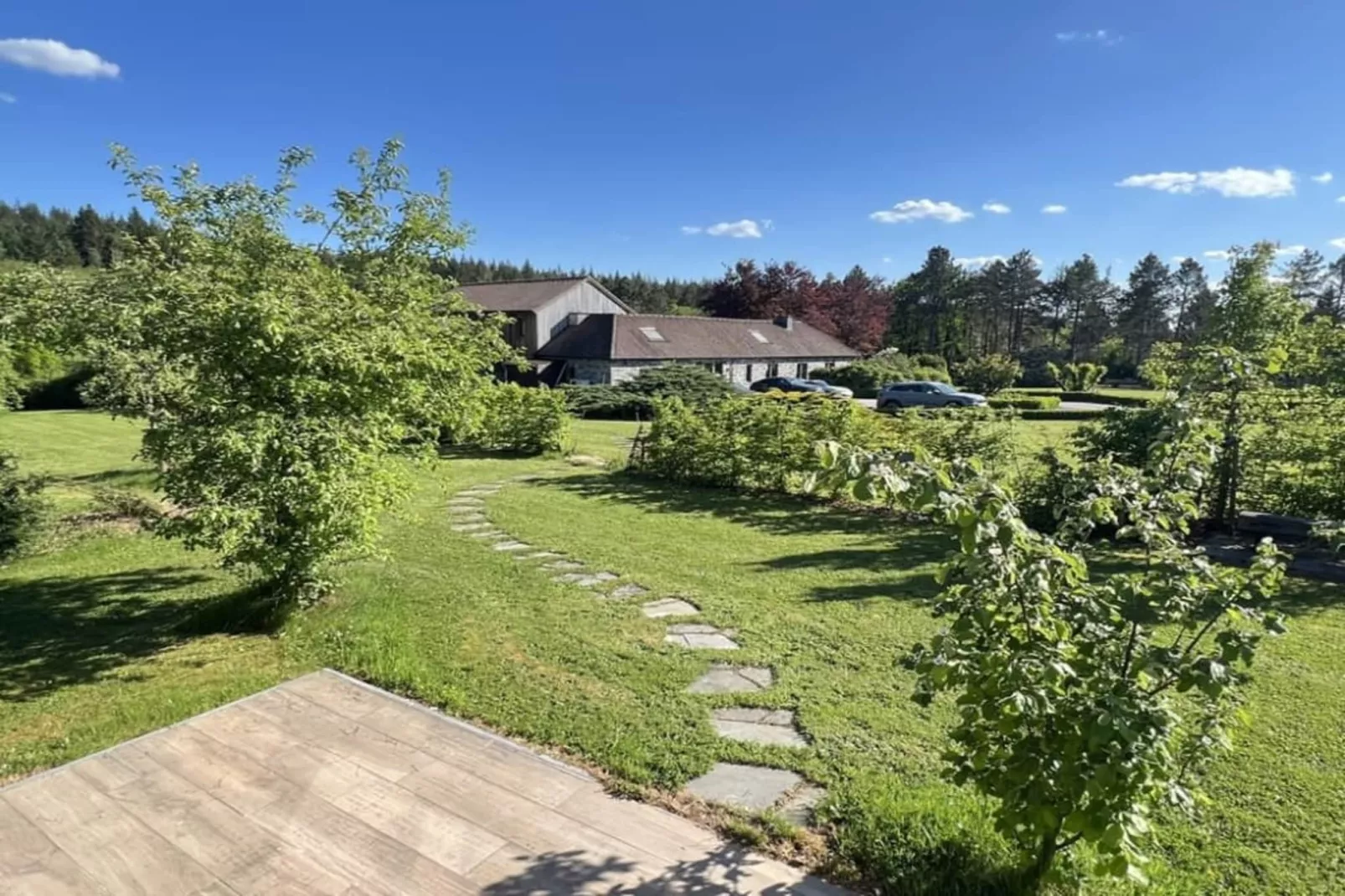 Pine Tree Tiny Cottage-Gebieden zomer 1km