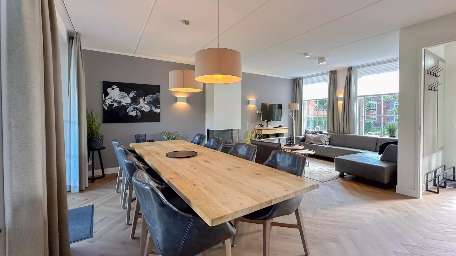 Dune Deluxe 81-Eetkamer