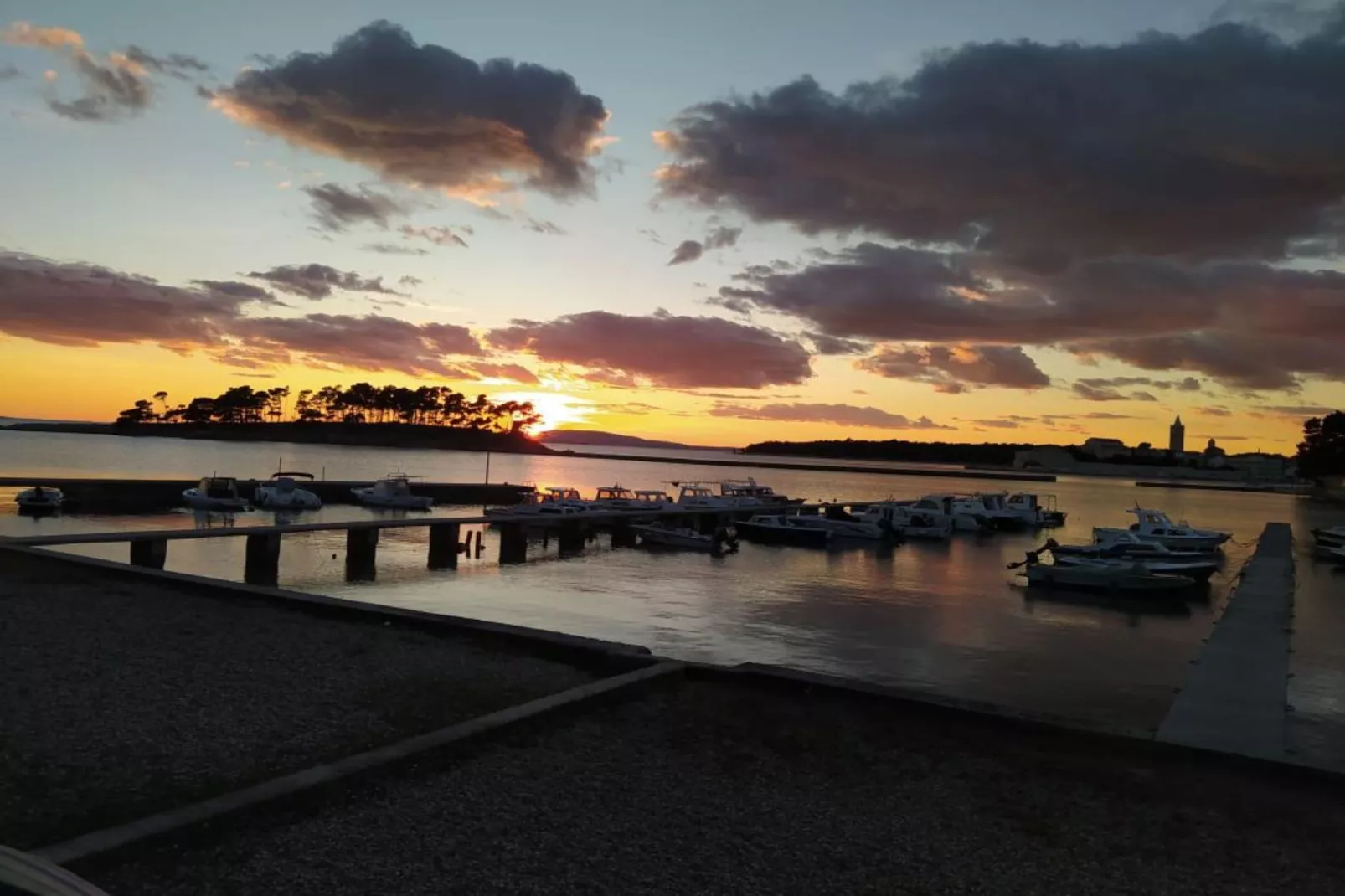 Apartments Verović Rab Banjol - One Bedroom Apartment With Terrace (A4)-Uitzicht