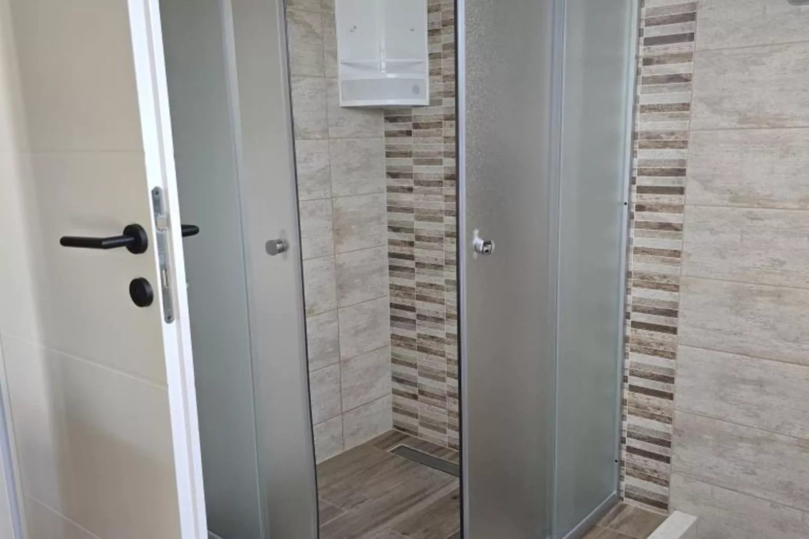 Apartment Angir Martina with sea view-Badkamer