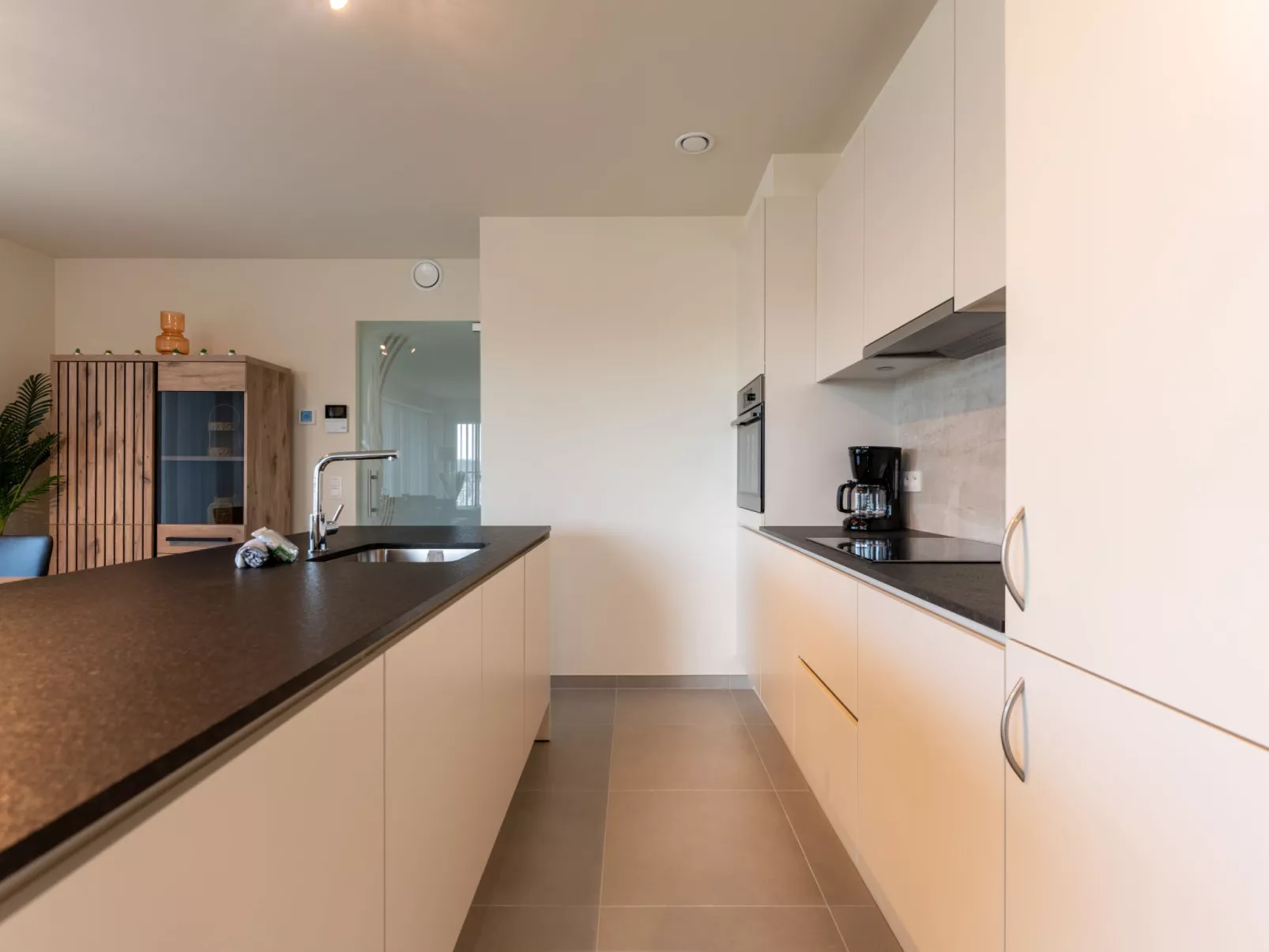 The Waves with parking-Binnen