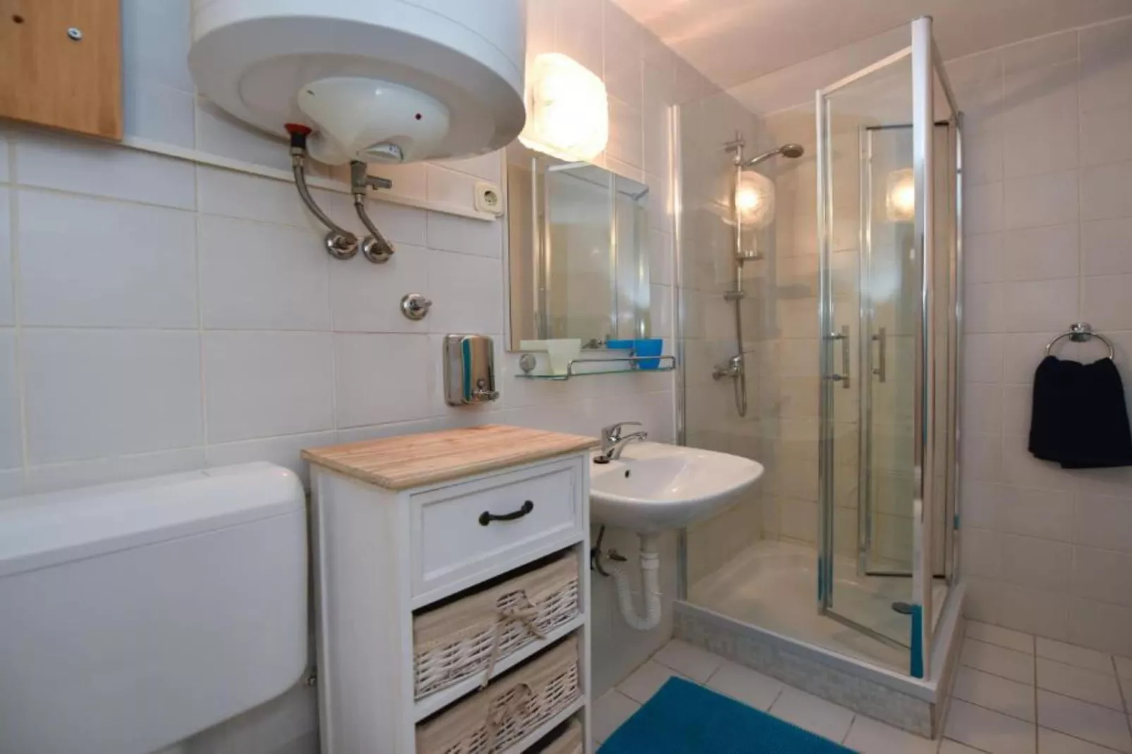 Apartment Green Garden View - One Bedroom Apartment With Terrace-Badkamer