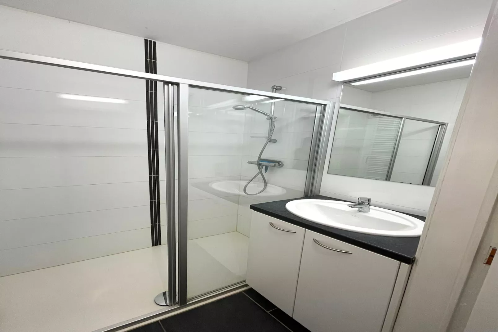 BEAULIEU 0702/ 16-Badkamer