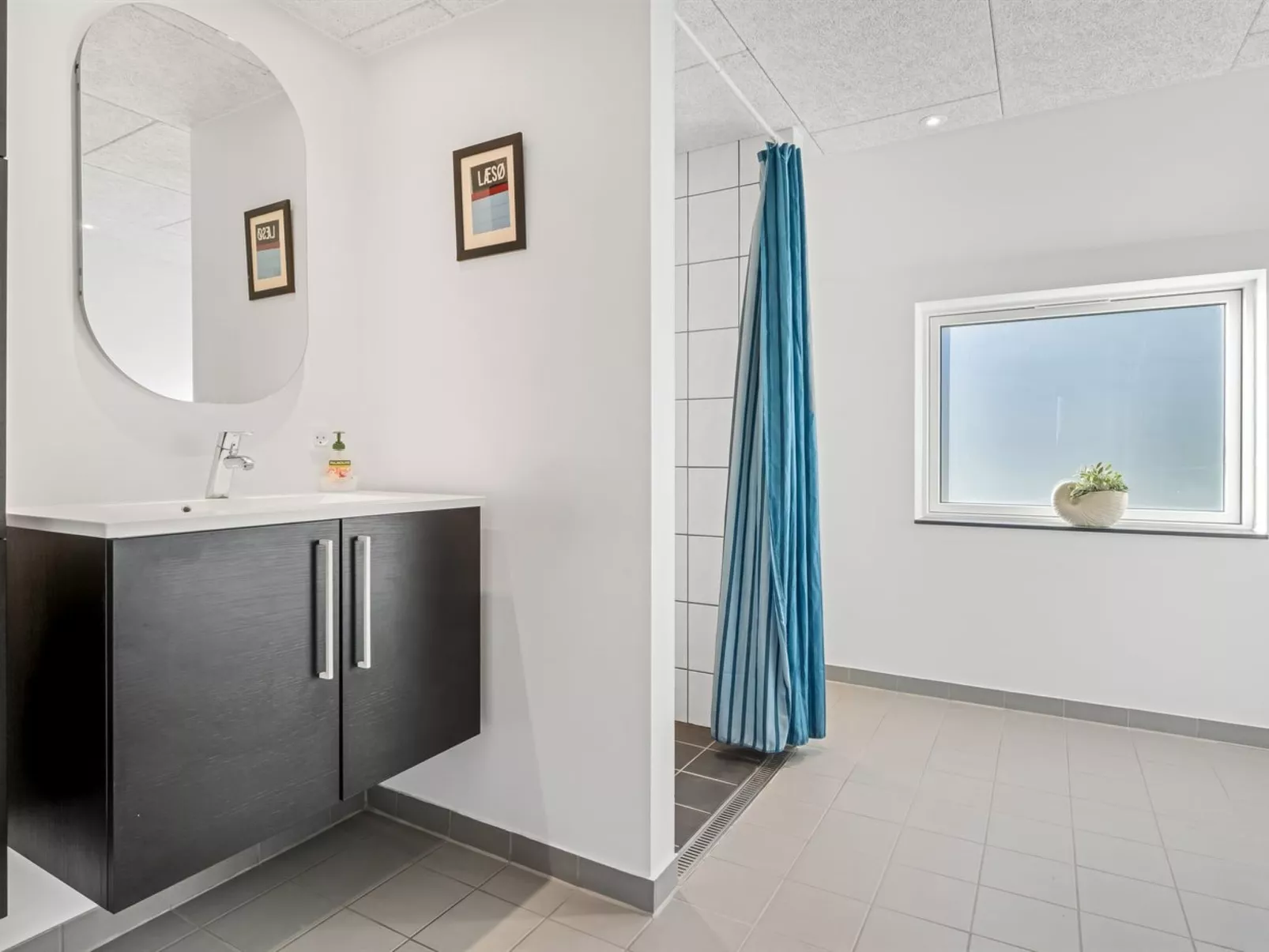 "Emelia" - 4.2km from the sea-Binnen