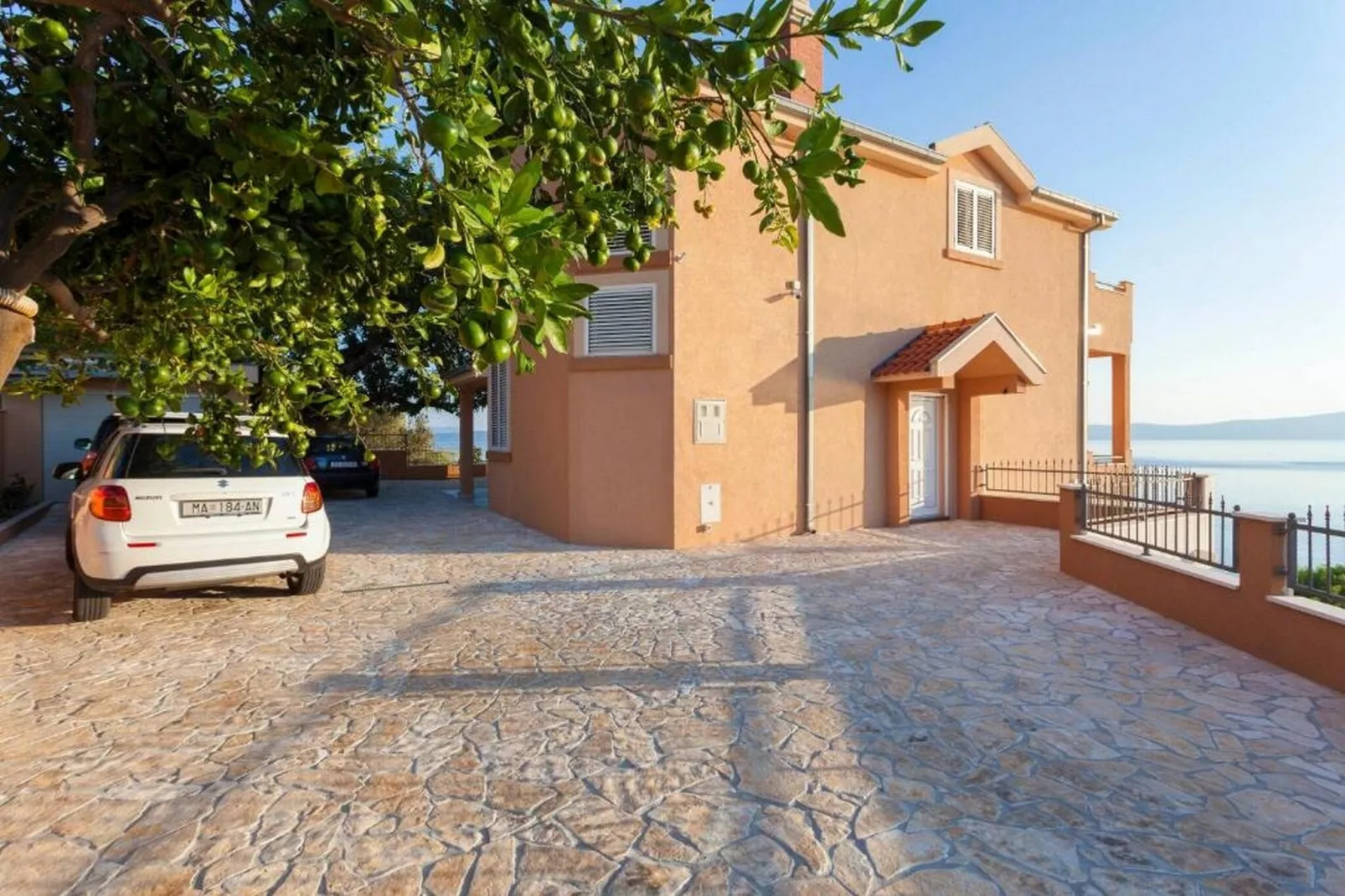 Summerheaven Apartments - Standard Studio Apartment with Balcony and Sea View A1-Buitenlucht