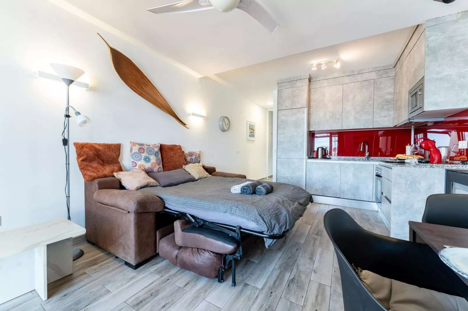 CT 401 - Faro's Beachfront Apartment in Calahonda-Slaapkamer