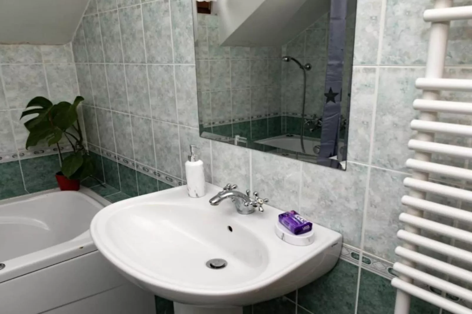 One Bedroom Dream Room (2)-Badkamer