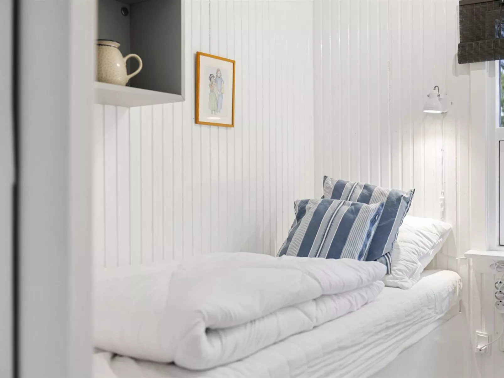 "Elaina" - 290m from the sea-Binnen