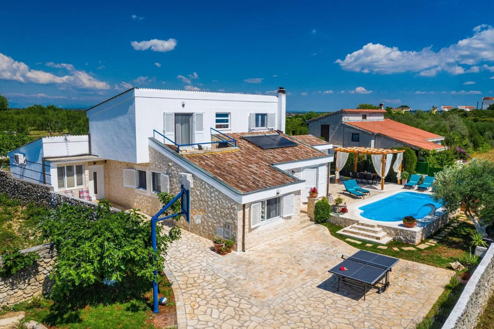 Sea view Villa Elia-Buitenkant zomer