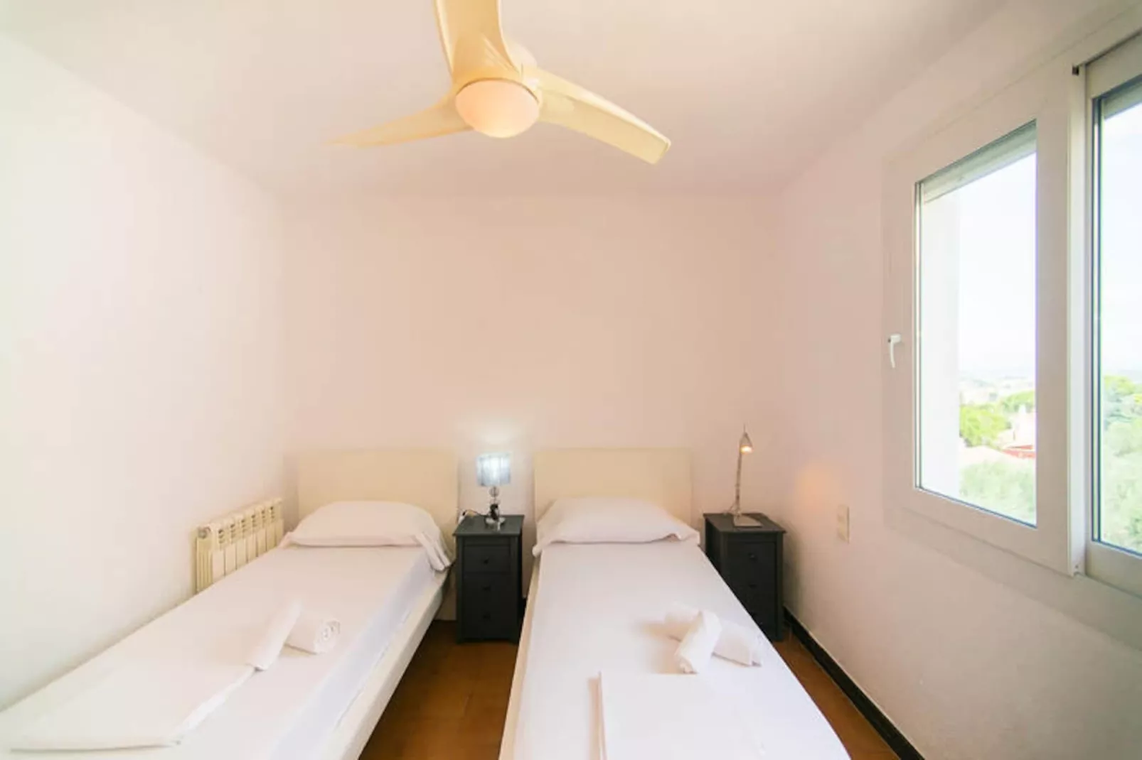 Maison à Roses-Niet-getagd