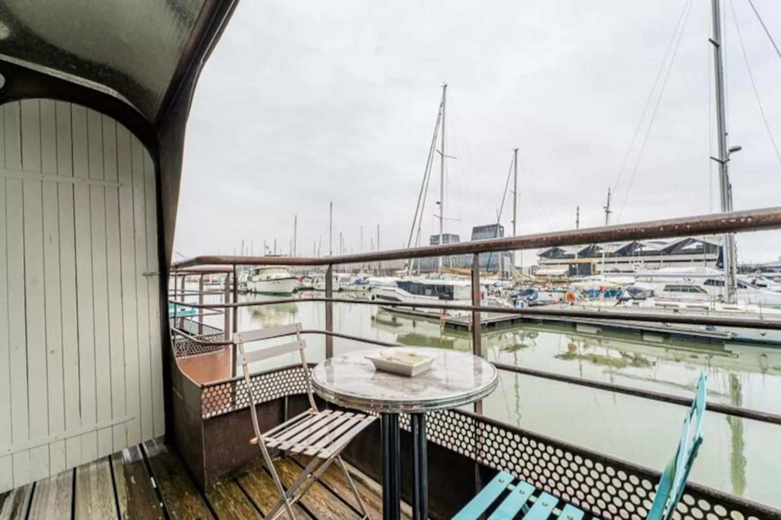 Adorable Suite Sur La Péniche Petite Annick-Niet-getagd