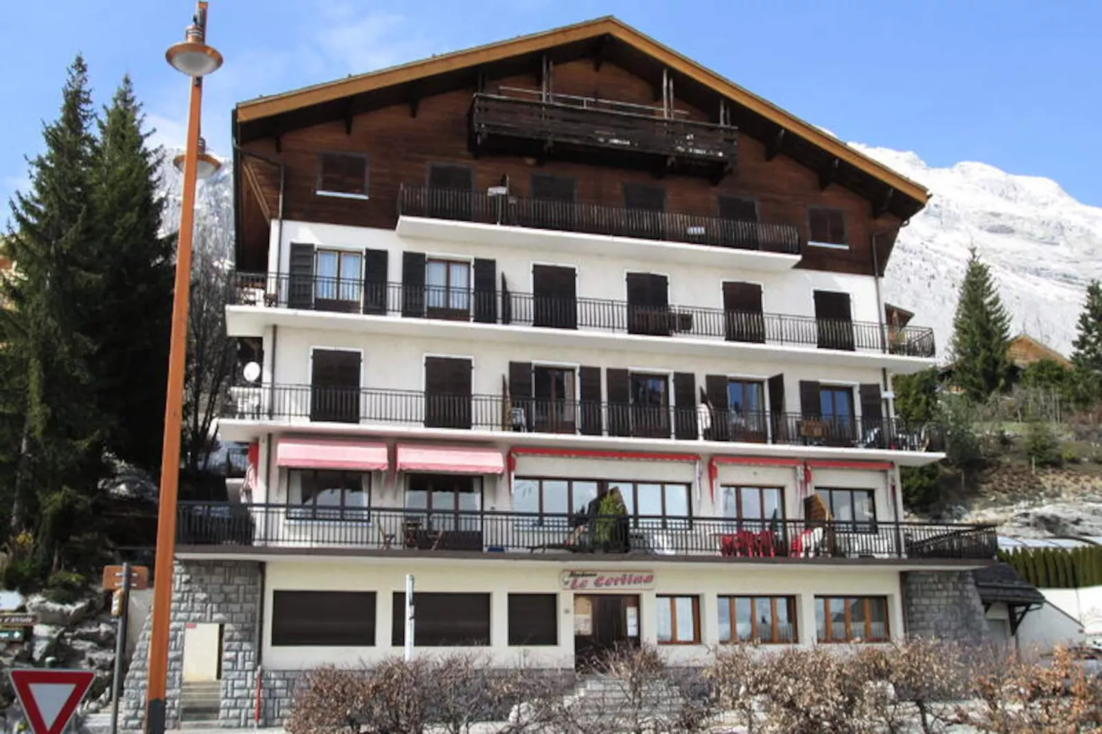 Résidence Cortina N°2 (Meublés De Martine)-Niet-getagd