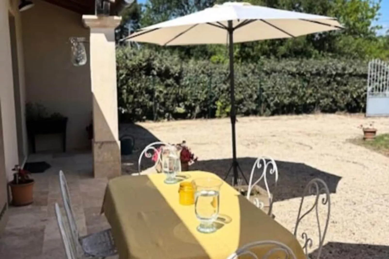 La Lacoste : Charme Et Vue Sur Le Luberon-Niet-getagd