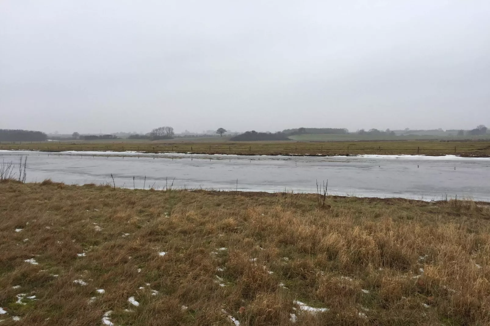 Licht familiehuis bij Kelstrup Strand-Waterzicht