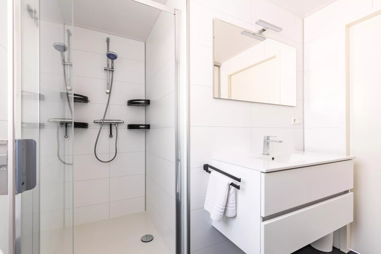 Vakantiepark Molenvelden 6-Badkamer