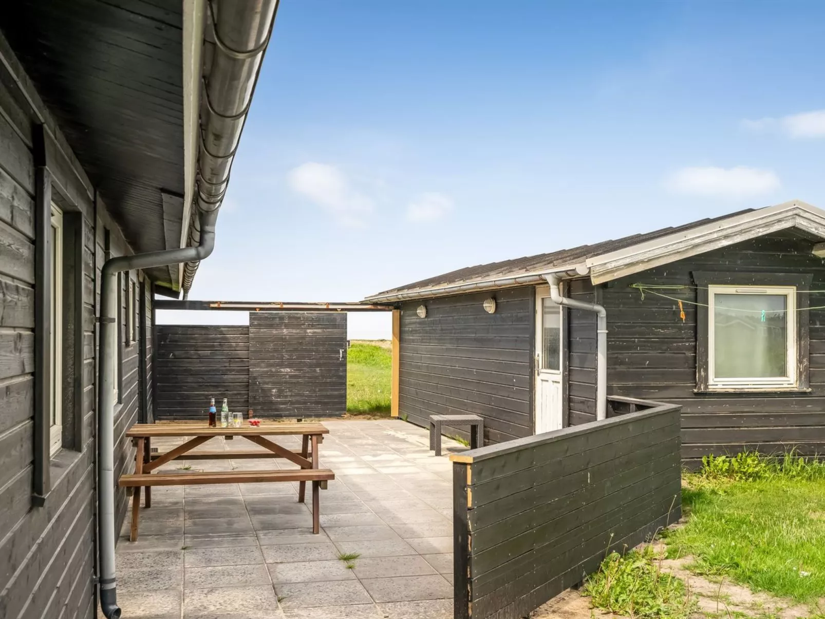 "Sinnika" - 75m from the sea-Buiten