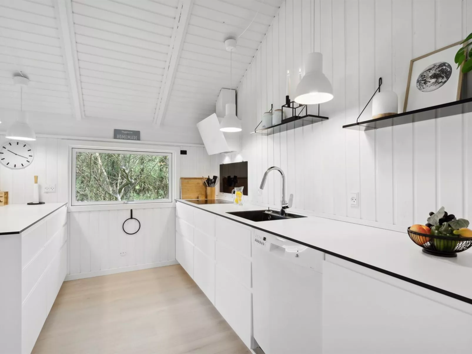 "Julie" - 1.5km from the sea-Binnen