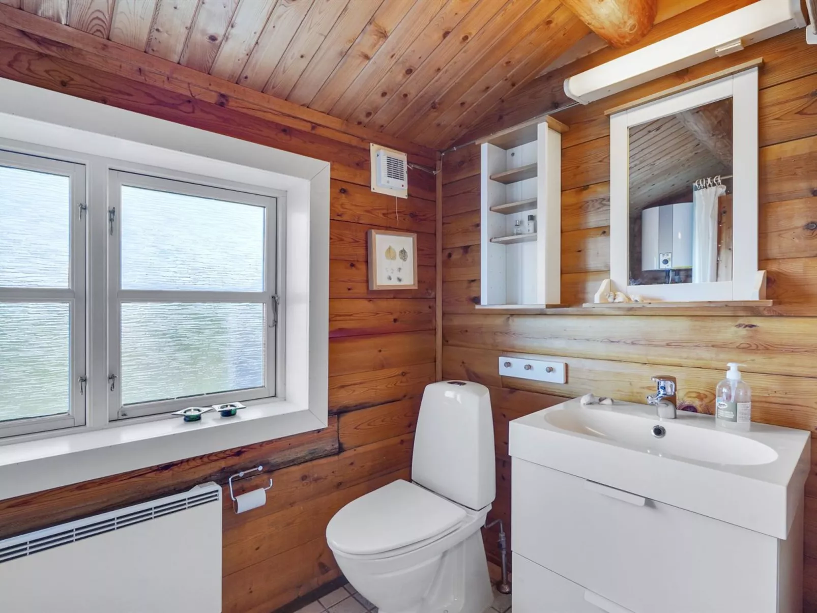 "Anton" - 1.5km from the sea-Binnen