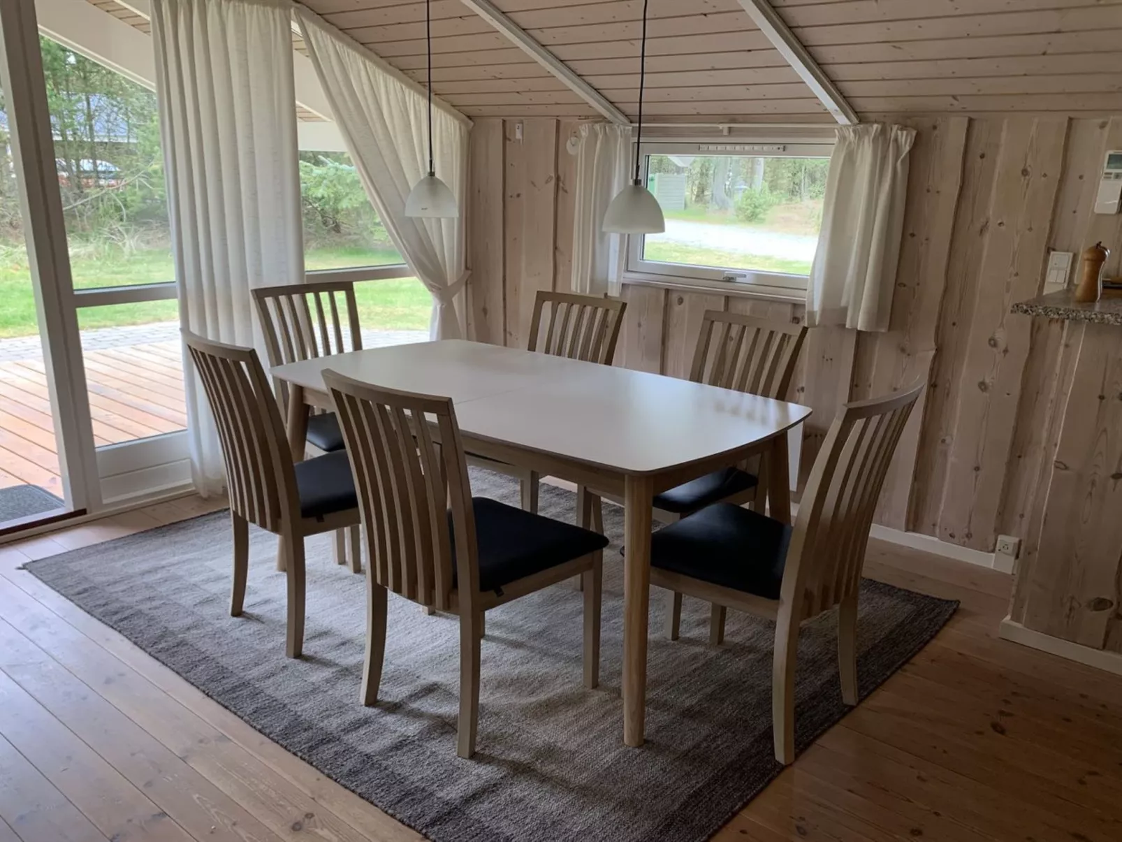 "Saana" - 700m from the sea-Binnen