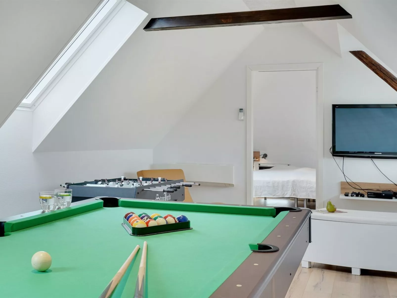 "Ailke" - 2km to the fjord-Binnen