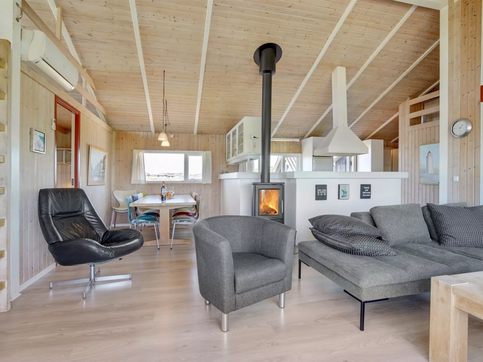 "Hermund" - 110m from the sea-Binnen