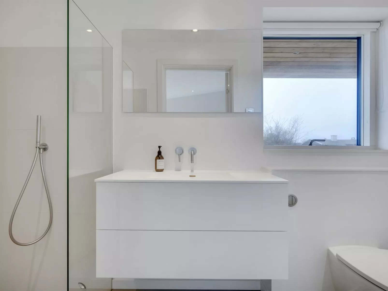 "Ebke" - 70m from the sea-Binnen