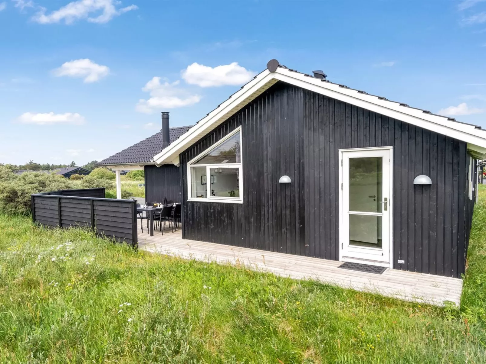 "Frejdis" - 1.1km from the sea-Buiten