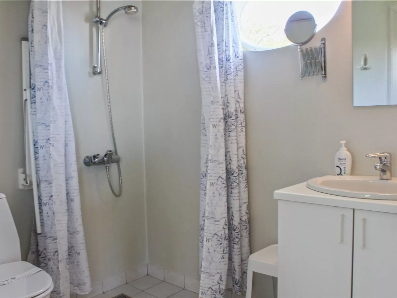 "Brun" - 60m from the sea-Binnen