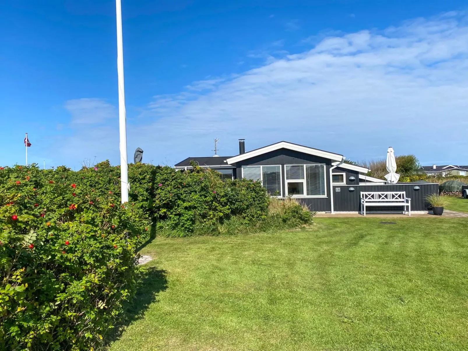 "Laurits" - 300m from the sea-Buiten