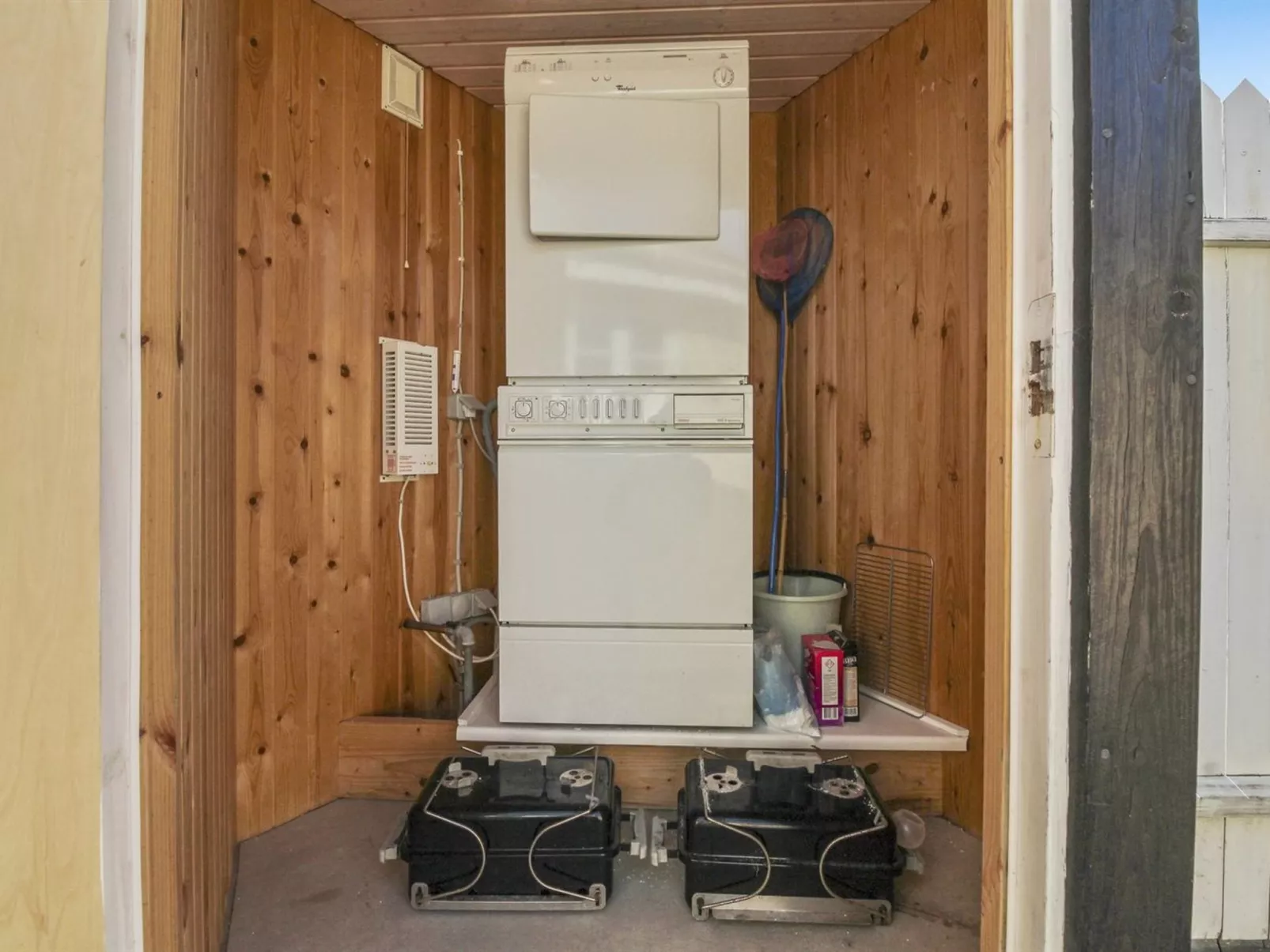 "Fritzy" - 75m from the sea-Binnen