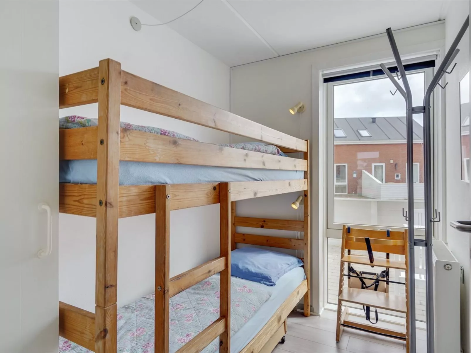 "Mariam" - 2.3km from the sea-Binnen