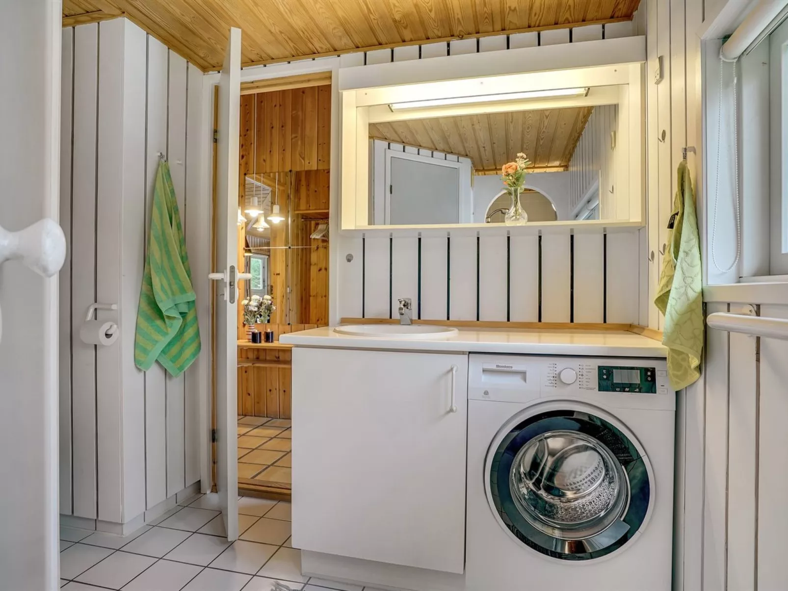 "Hereth" - 700m from the sea-Binnen