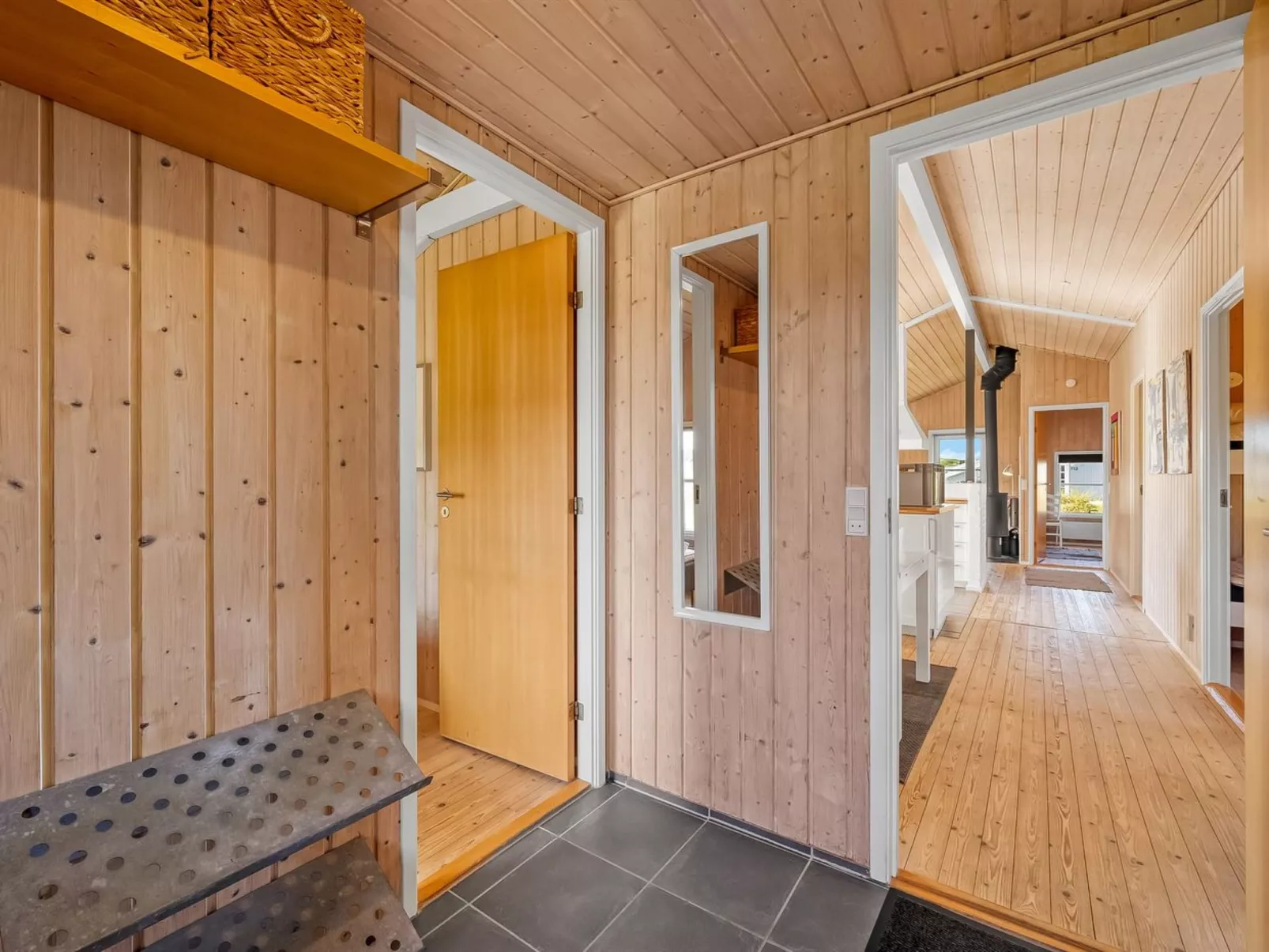 "Hjalma" -  from the sea-Binnen