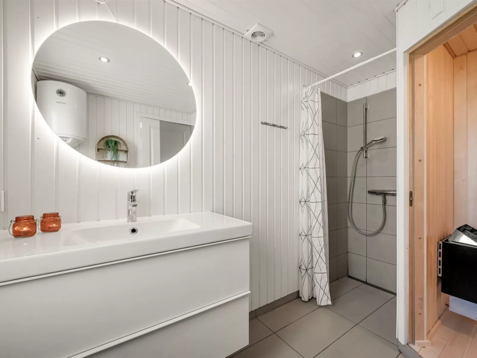 "Talia" -  from the sea-Binnen