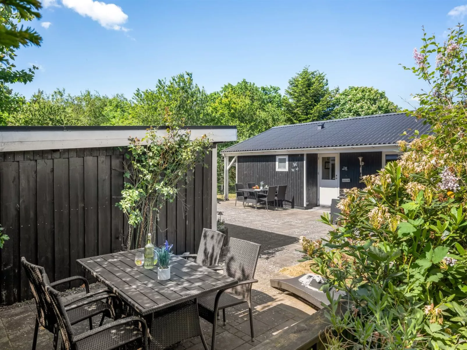 "Sebine" - 400m to the fjord-Buiten