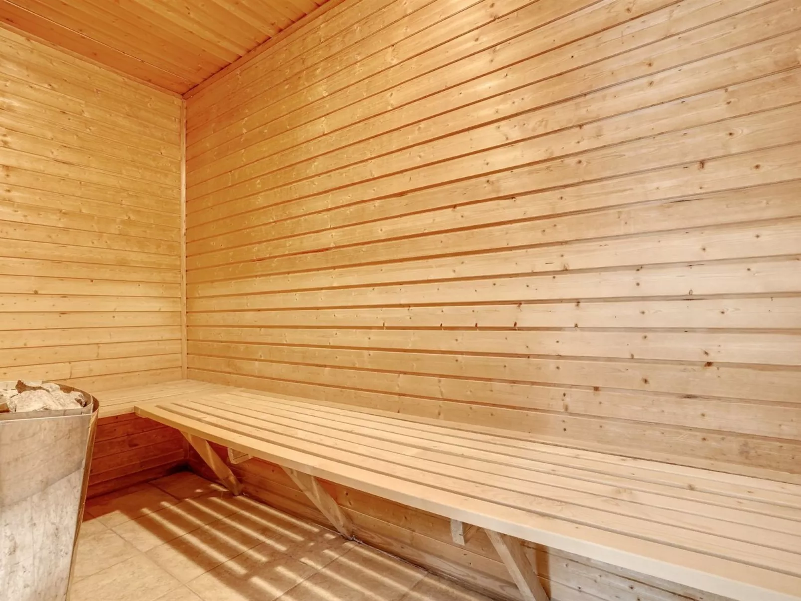 "Jenna" - 1.4km from the sea-Binnen