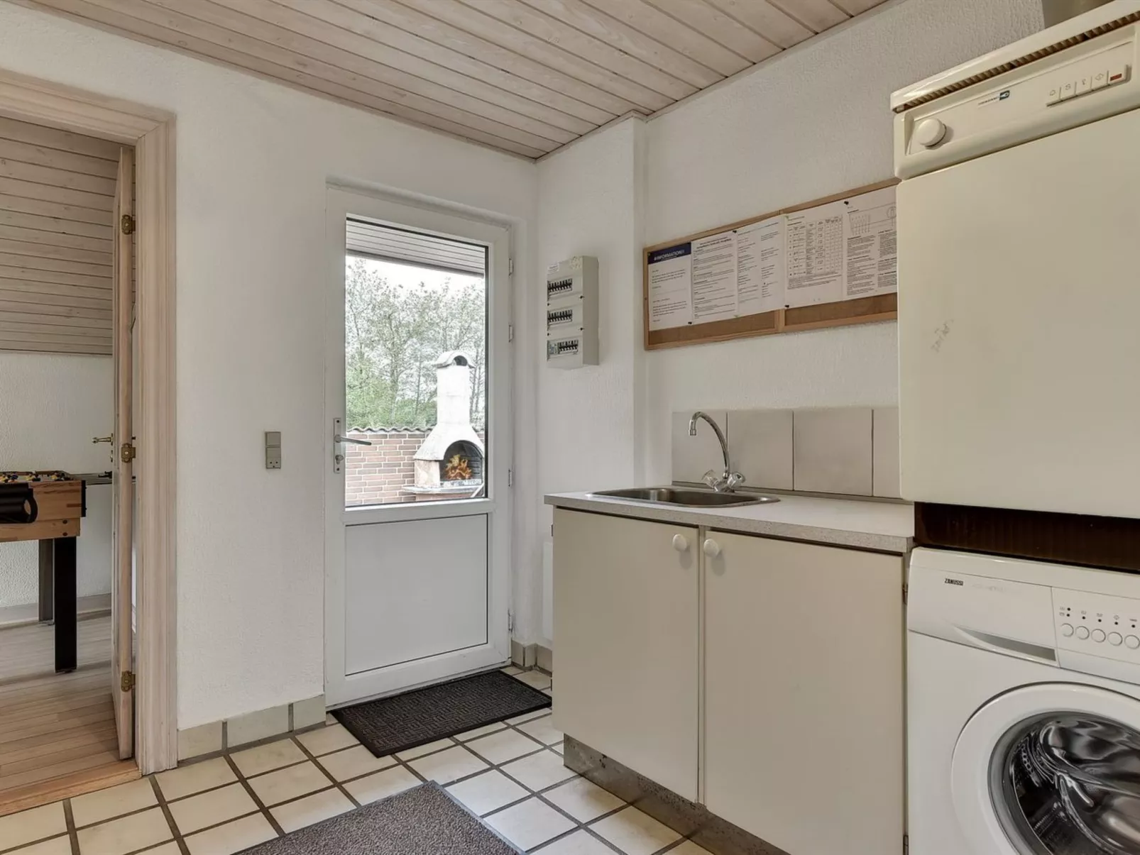 "Ameline" - 500m to the fjord-Binnen