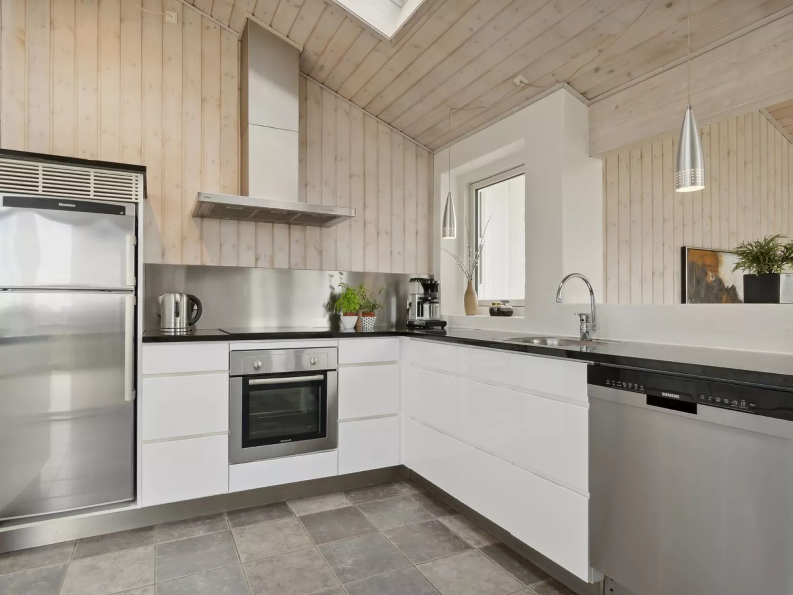 "Ohto" - 281m from the sea-Binnen