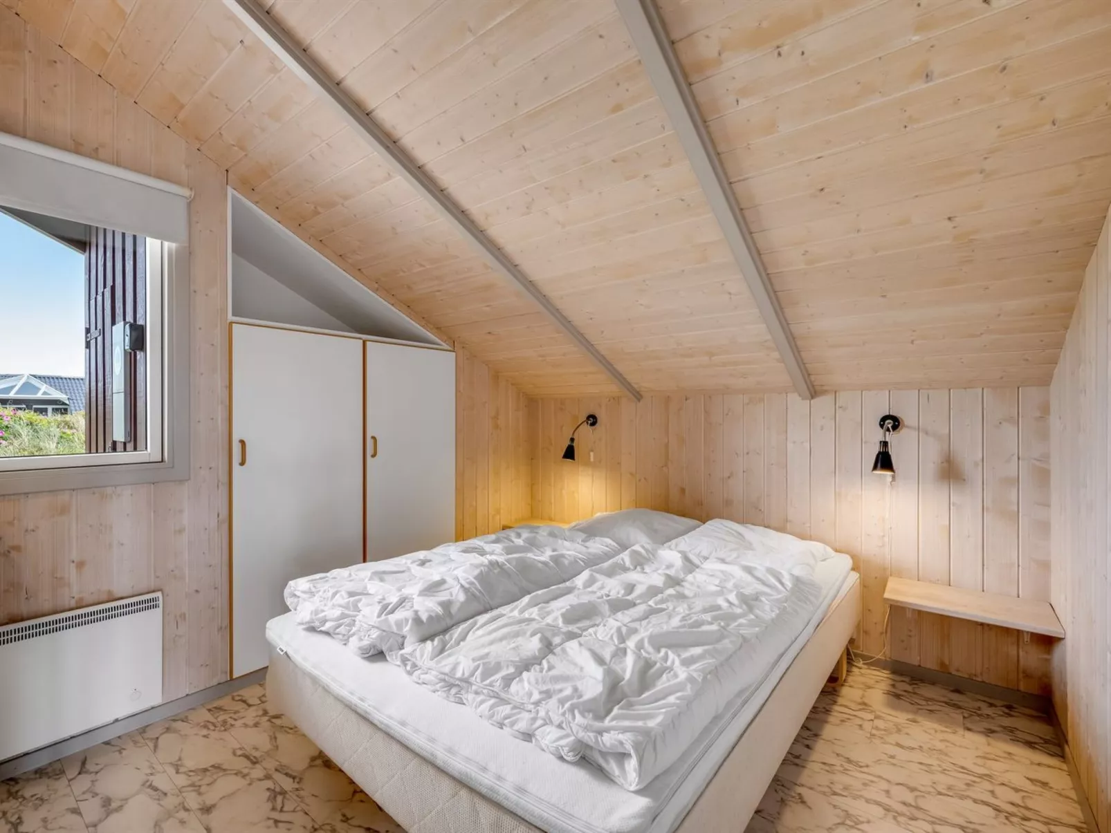 "Tuure" -  from the sea-Binnen