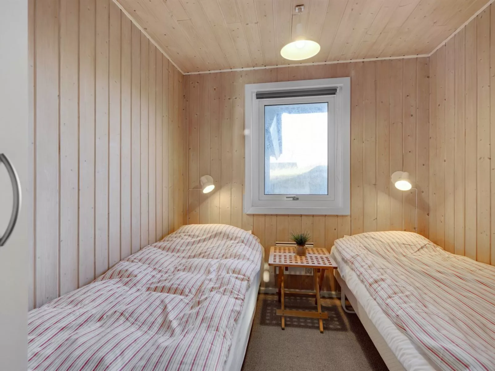 "Ozeana" -  from the sea-Binnen