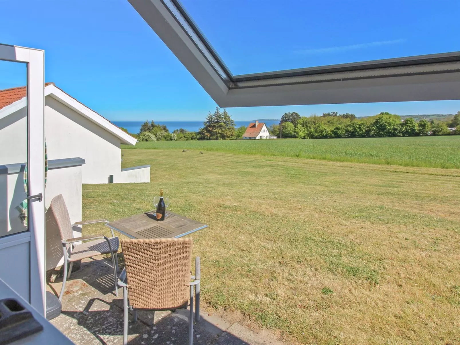 "Annemai" - 500m from the sea-Buiten