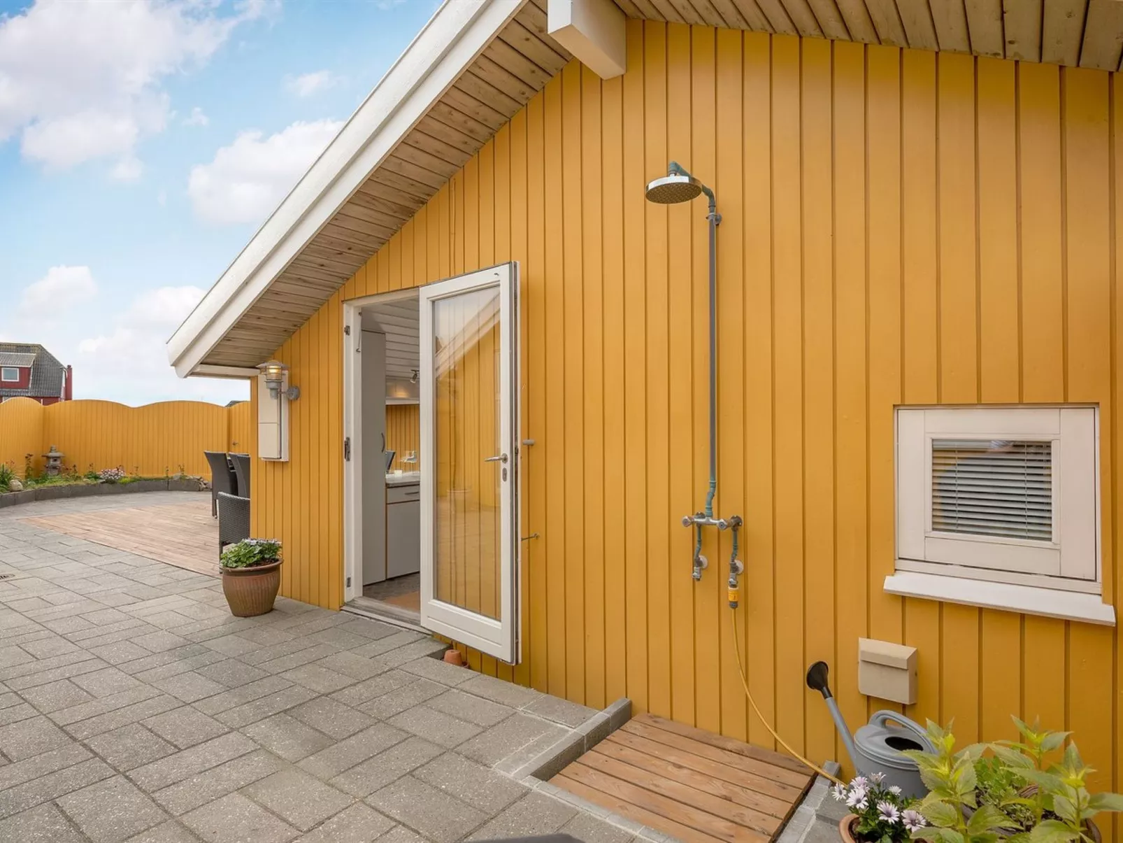 "Thrond" - 200m from the sea-Buiten