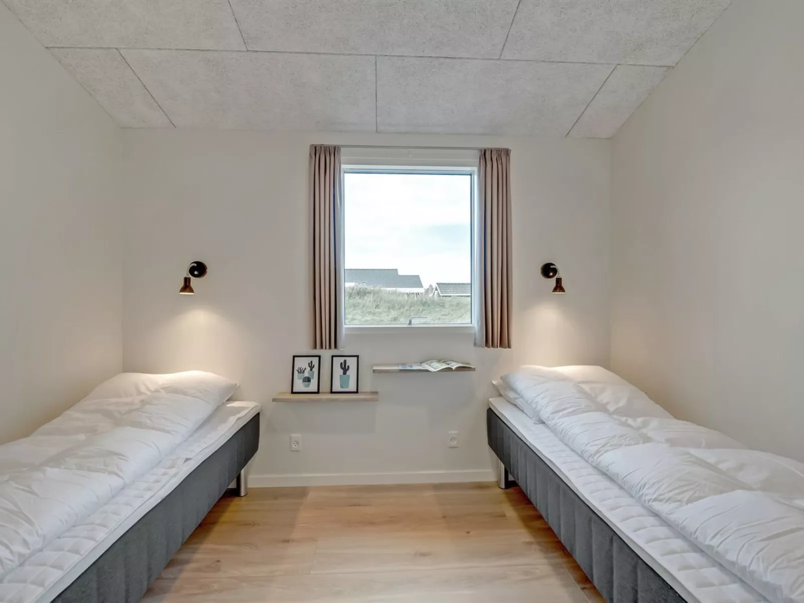 "Birger" - 300m from the sea-Binnen