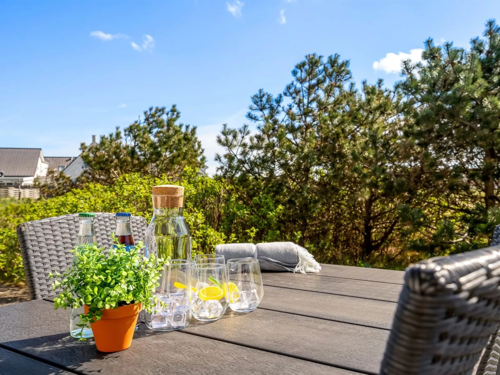 "Hornbogi" - 300m from the sea-Buiten