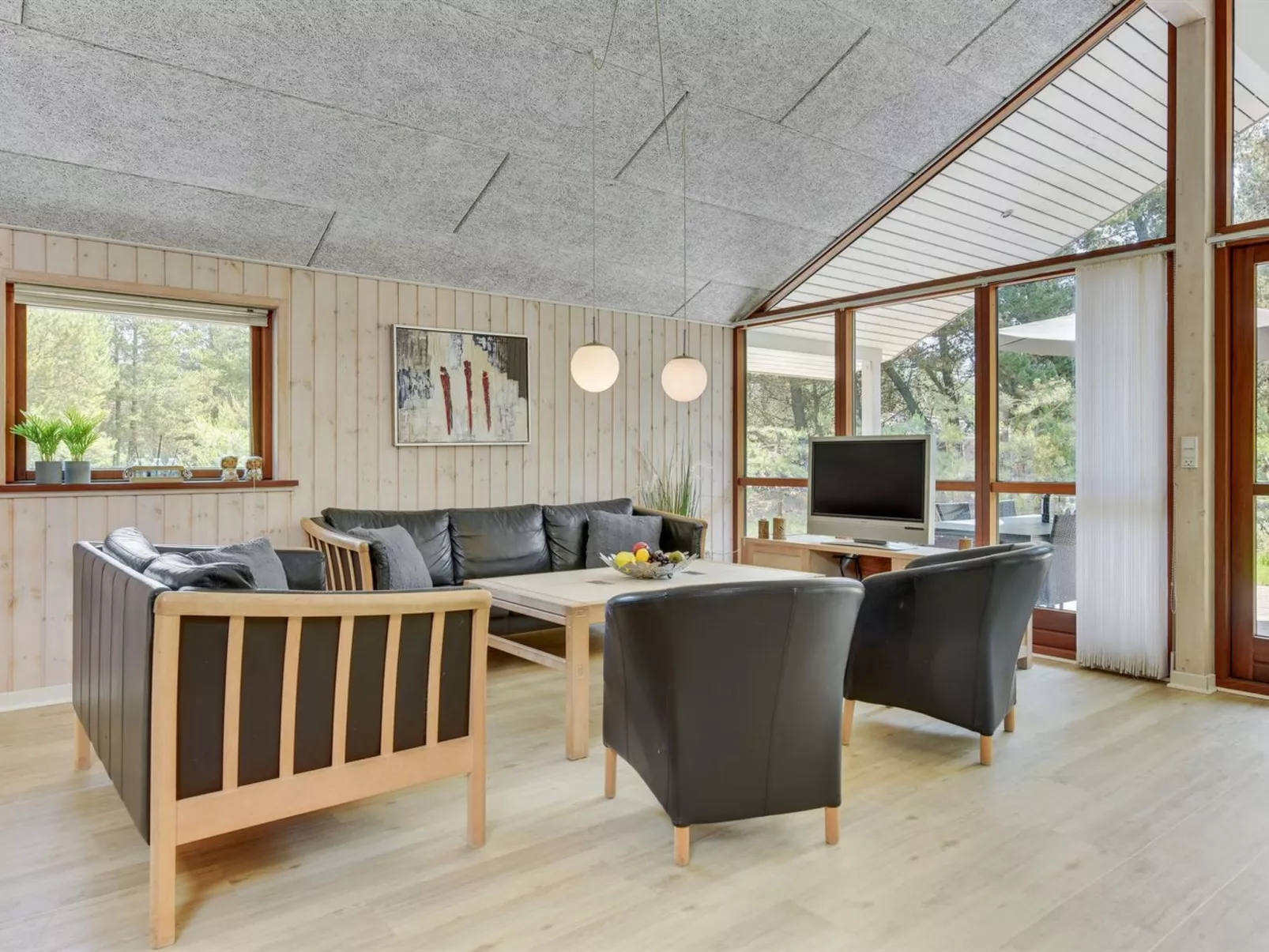 "Jonas" - 2.4km from the sea-Binnen