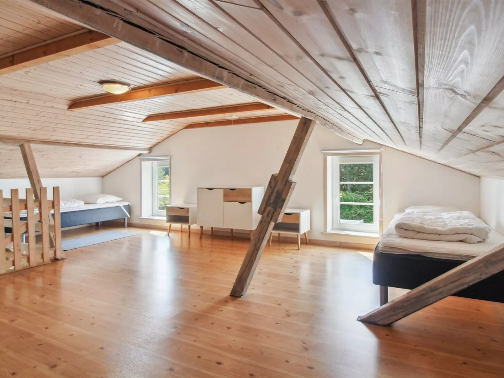 "Rea" - 5km from the sea-Binnen