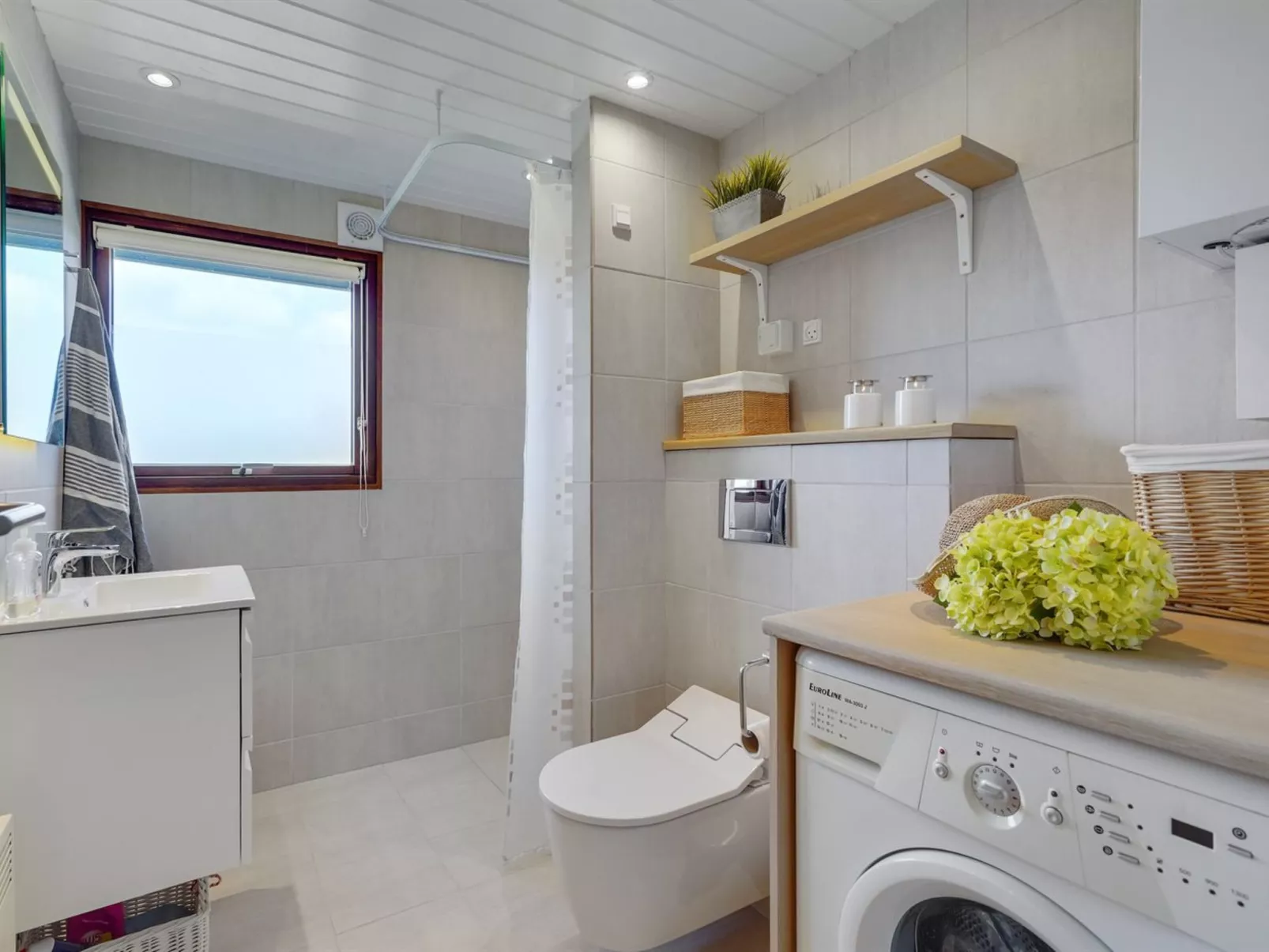 "Arjuna" - 3.8km from the sea-Binnen