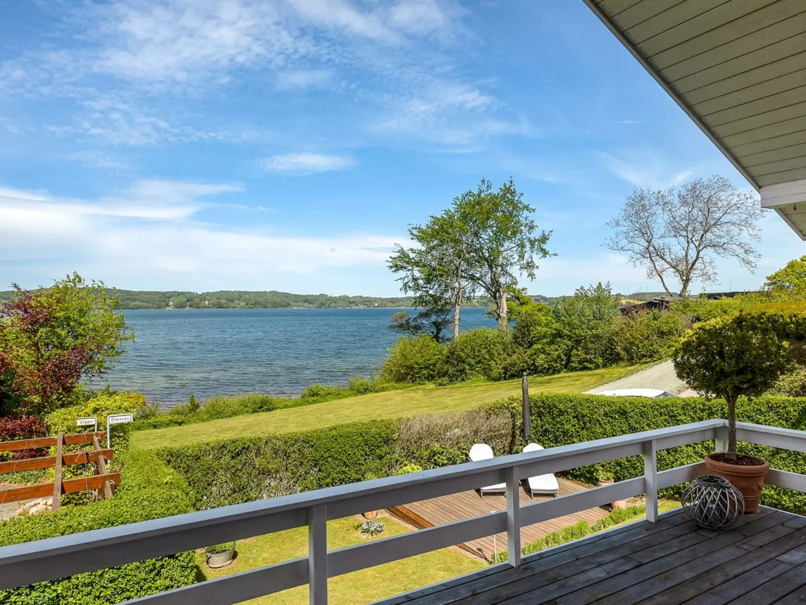 "Tini" - 50m to the fjord-Buiten