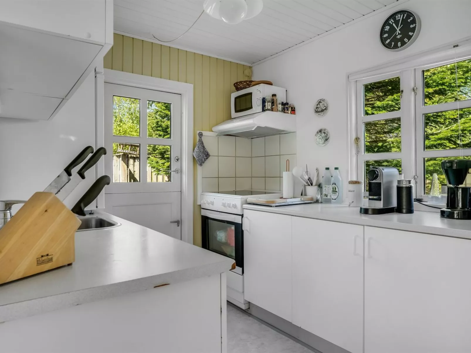 "Ingobert" - 50m from the sea-Binnen