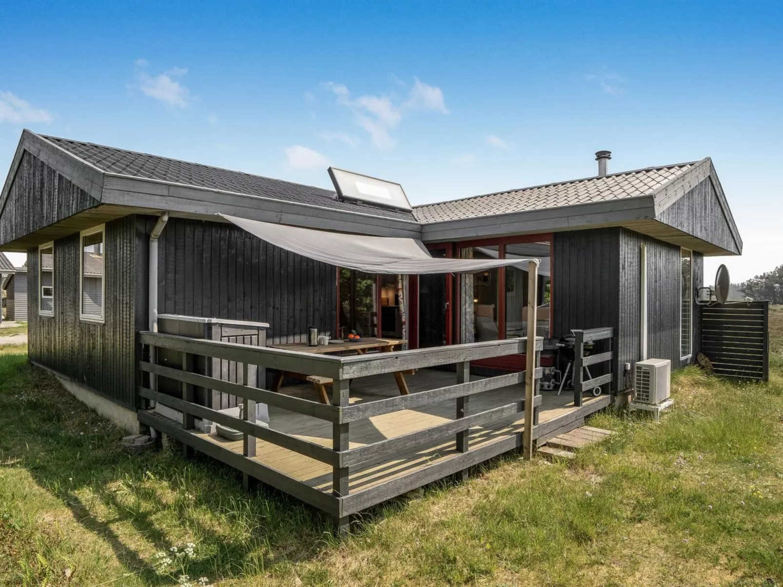 "Chumani" - 900m from the sea-Buiten